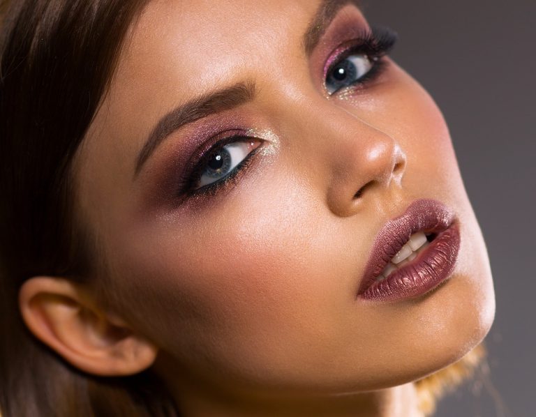 dramatic makeup with dark smoky eyes