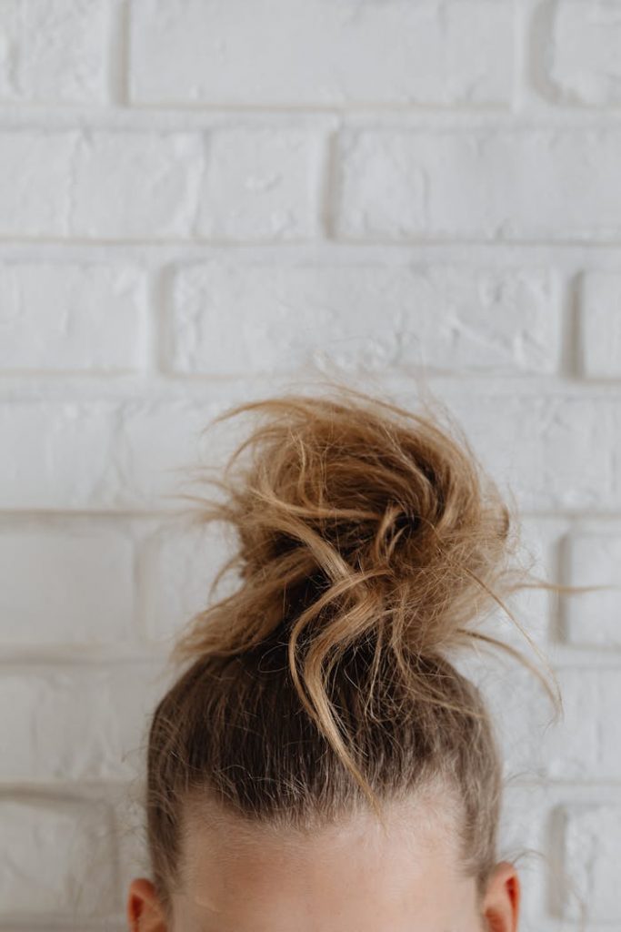 messy bun hair style